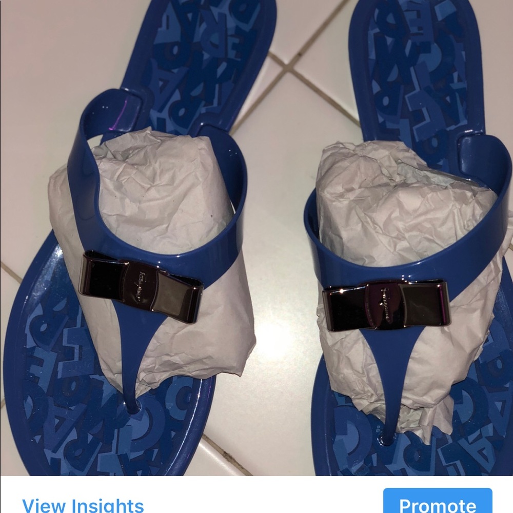 Salvatore ferragamo flip flops size 8
